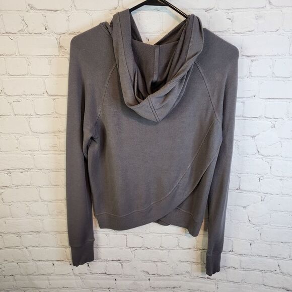 Women's Athleta sweatshirt hoodie, size XXS - Picture 4 of 5